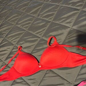Victoria's Secret Vibrant Red Bra